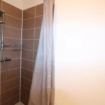 Superbe P2 Neuf, Parking Securise, Terrasse, Au Calme - 4 Pers, Animaux Admis - Fr-1-307-190 Apartment Le Grau-du-Roi