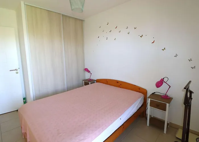 Superbe P2 Neuf, Parking Securise, Terrasse, Au Calme - 4 Pers, Animaux Admis - Fr-1-307-190 * Le Grau-du-Roi