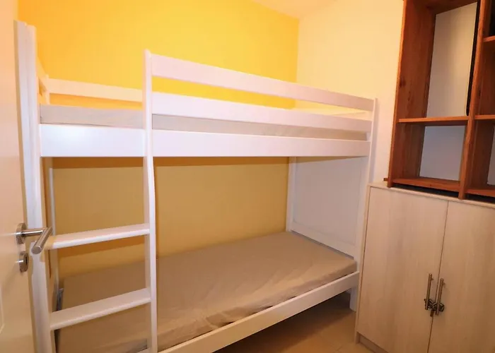 Superbe P2 Neuf, Parking Securise, Terrasse, Au Calme - 4 Pers, Animaux Admis - Fr-1-307-190